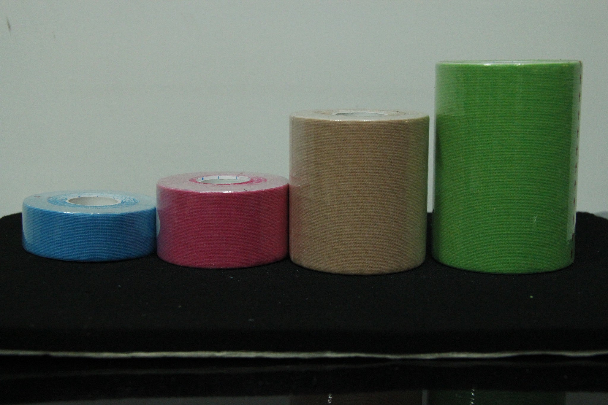 Cotton Kinesiology tape 2.5cm,3.8m,7.5m,10cm - DL0302 [FOB Price] - DLbandage
 - 12